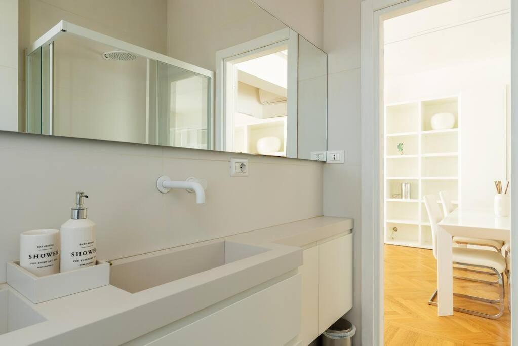 Bilocale Vista Sul Duomo Di Milano Apartment Ngoại thất bức ảnh