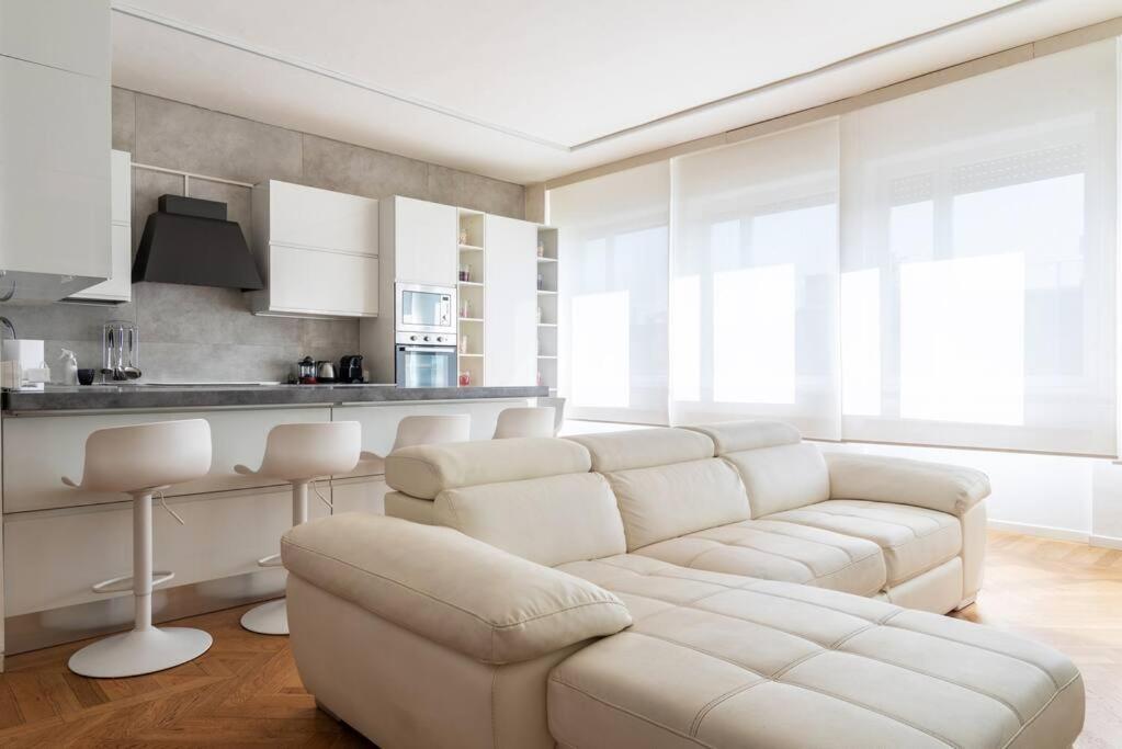 Bilocale Vista Sul Duomo Di Milano Apartment Ngoại thất bức ảnh